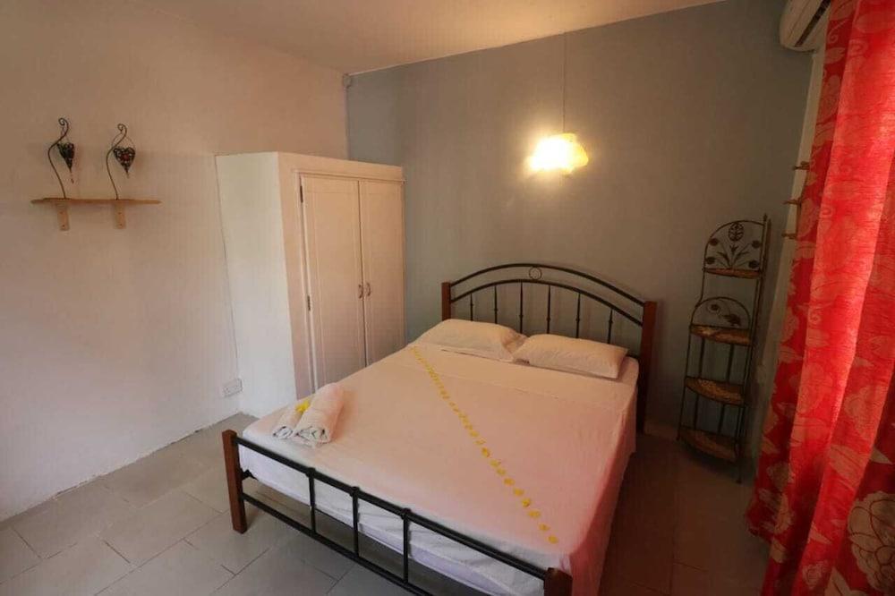 Isola Bella Luxury Villa