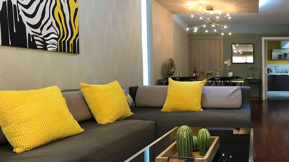 Metro Court Apartments