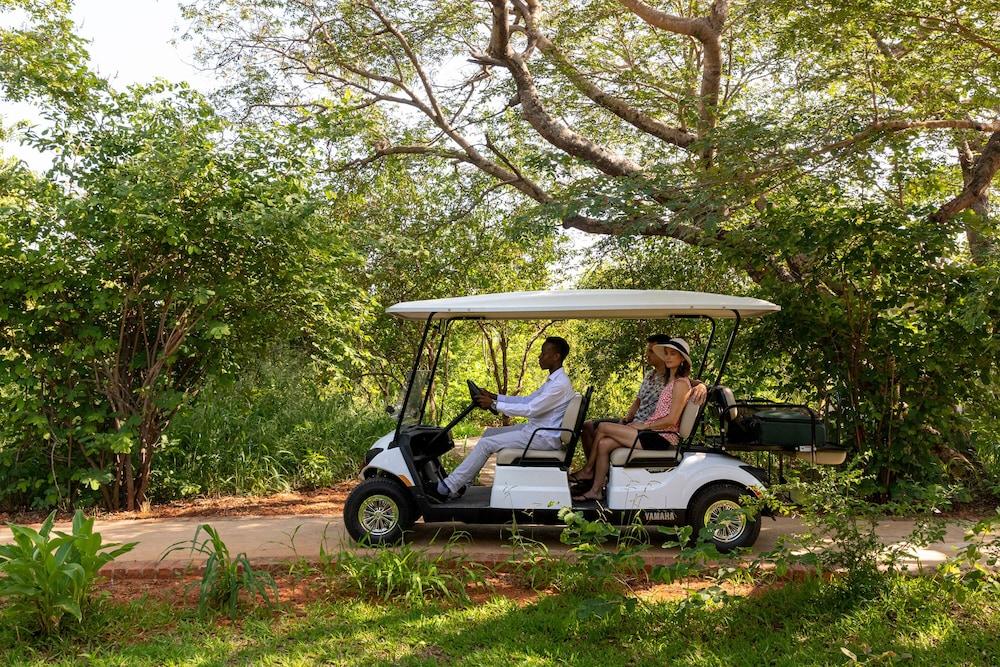 Mbano Manor Hotel Victoria Falls