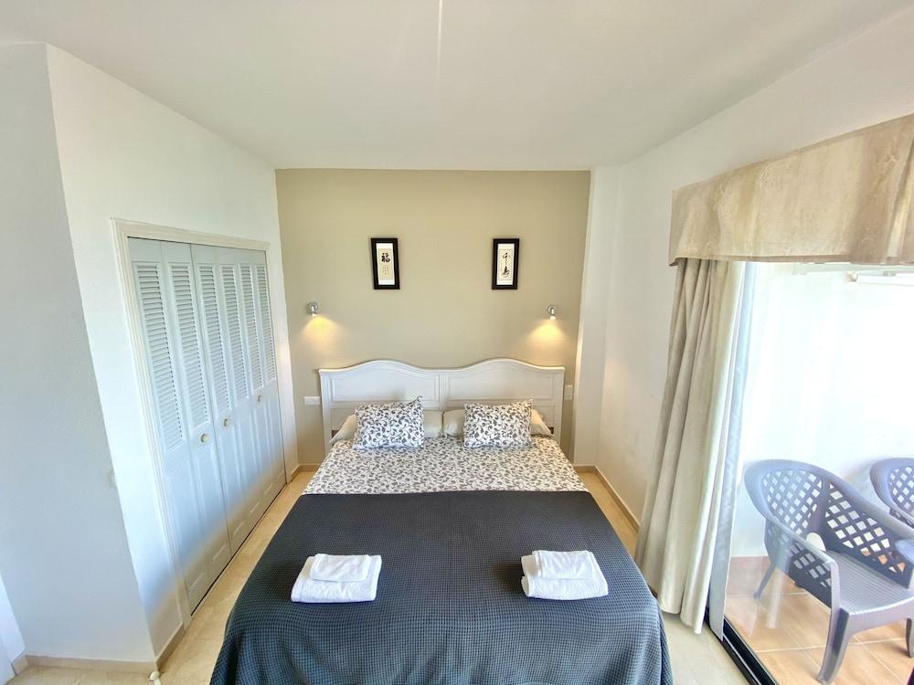 Apartamentos Castillo del Vigía