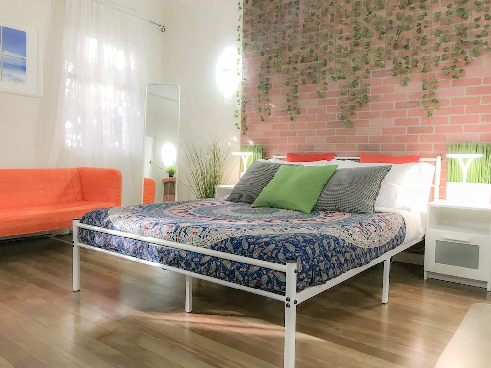 Third Street Apartments