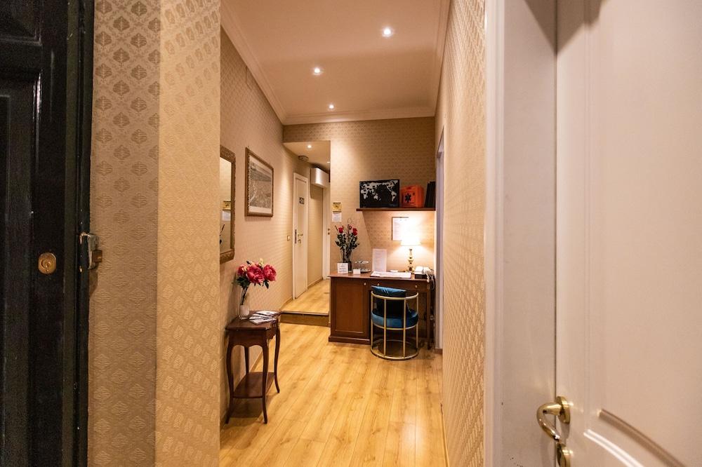 Bq House Trevi Luxury Rooms