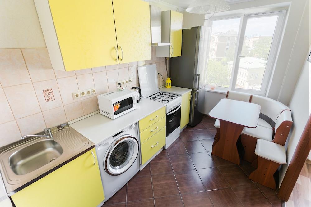 Apartment on Vorontsovskaya 44