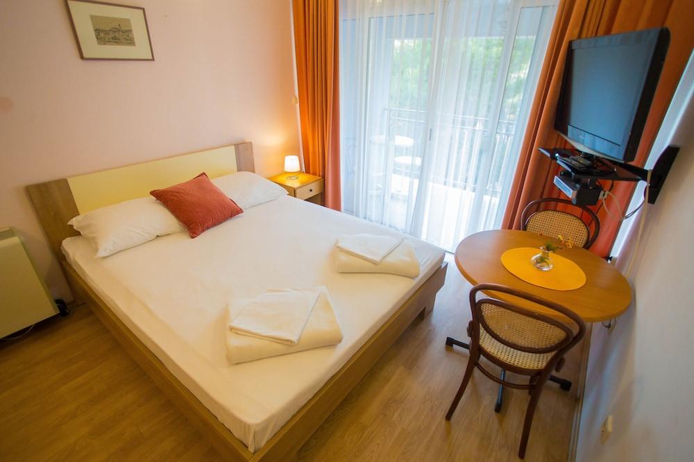 Aparthotel Pecic