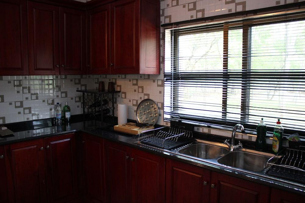 Waterfalls Apartments