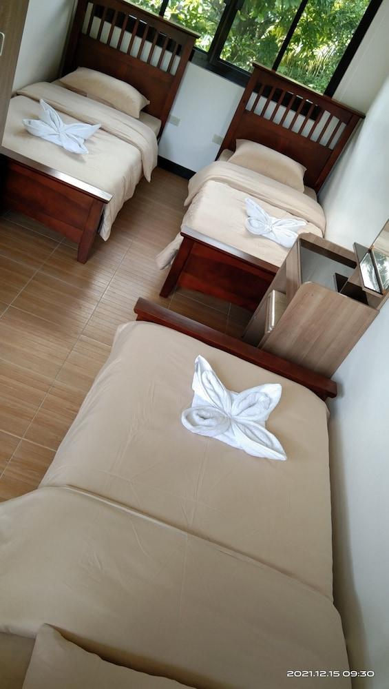 Tatay Seseng's Apartment  Panglao