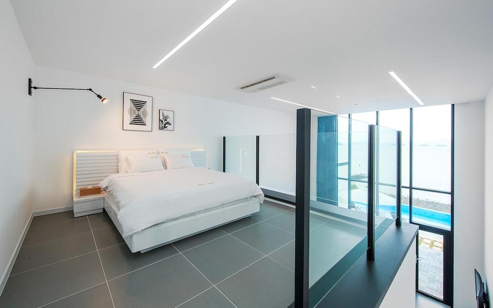 Le Ciel Pool Villa Pension