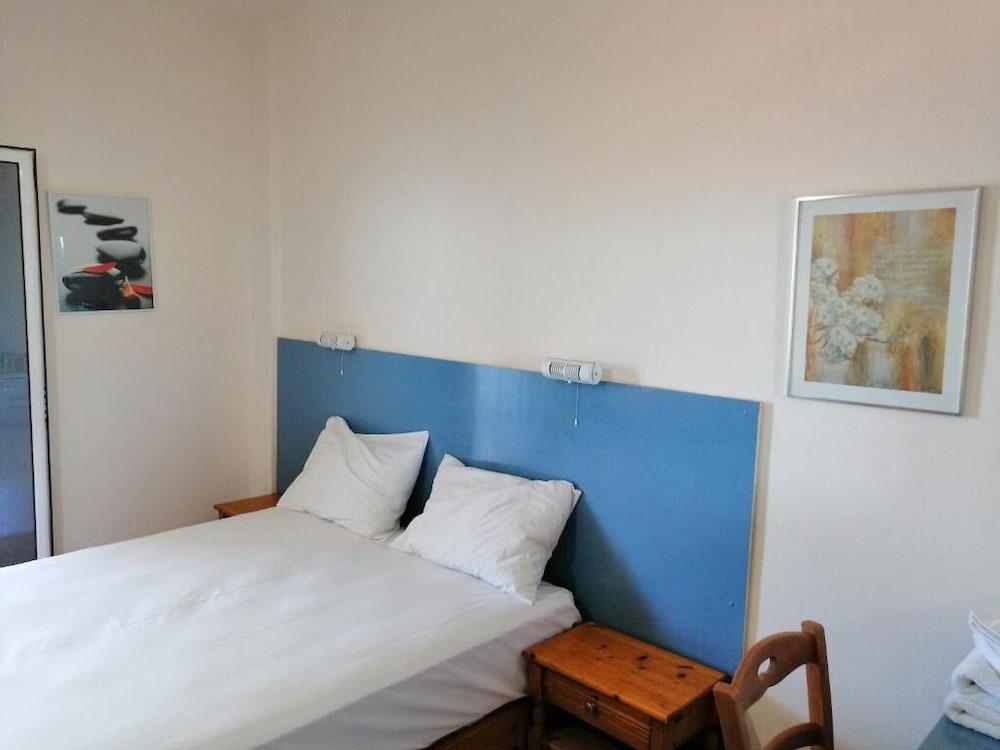 Jason Rooms & Studios