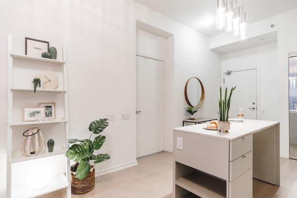 Sarkar Suites - Peter Street