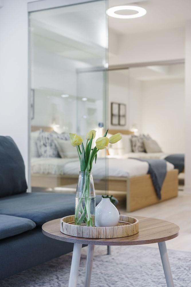 Sarkar Suites - Cumberland Street