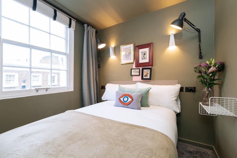 The Warwick by Nestor