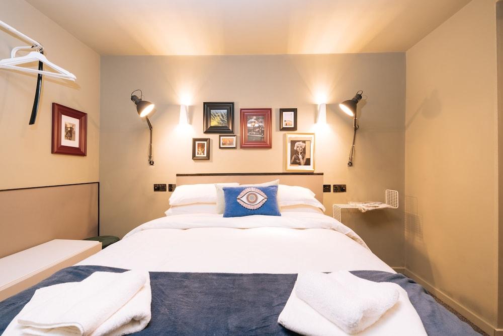 The Warwick by Nestor