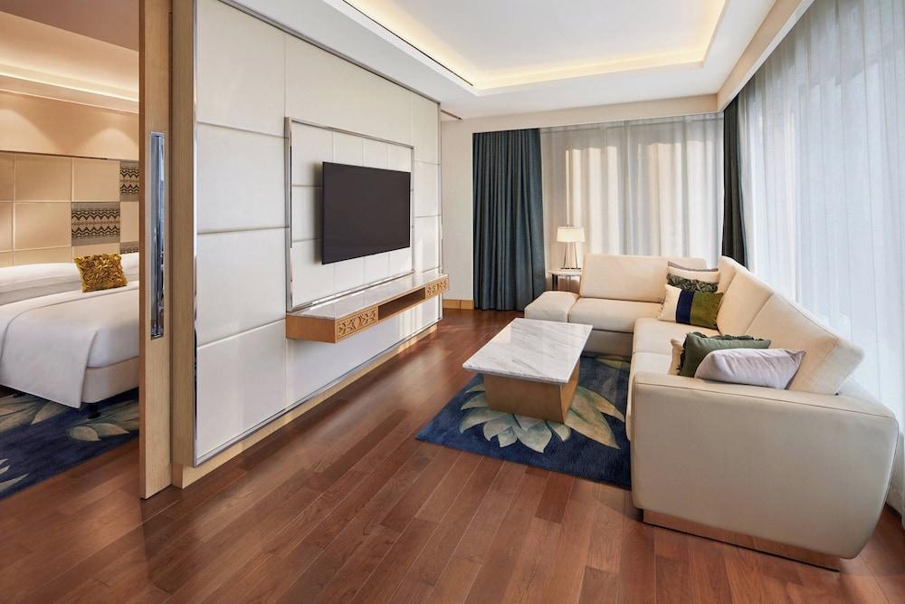 Renaissance Dhaka Gulshan Hotel