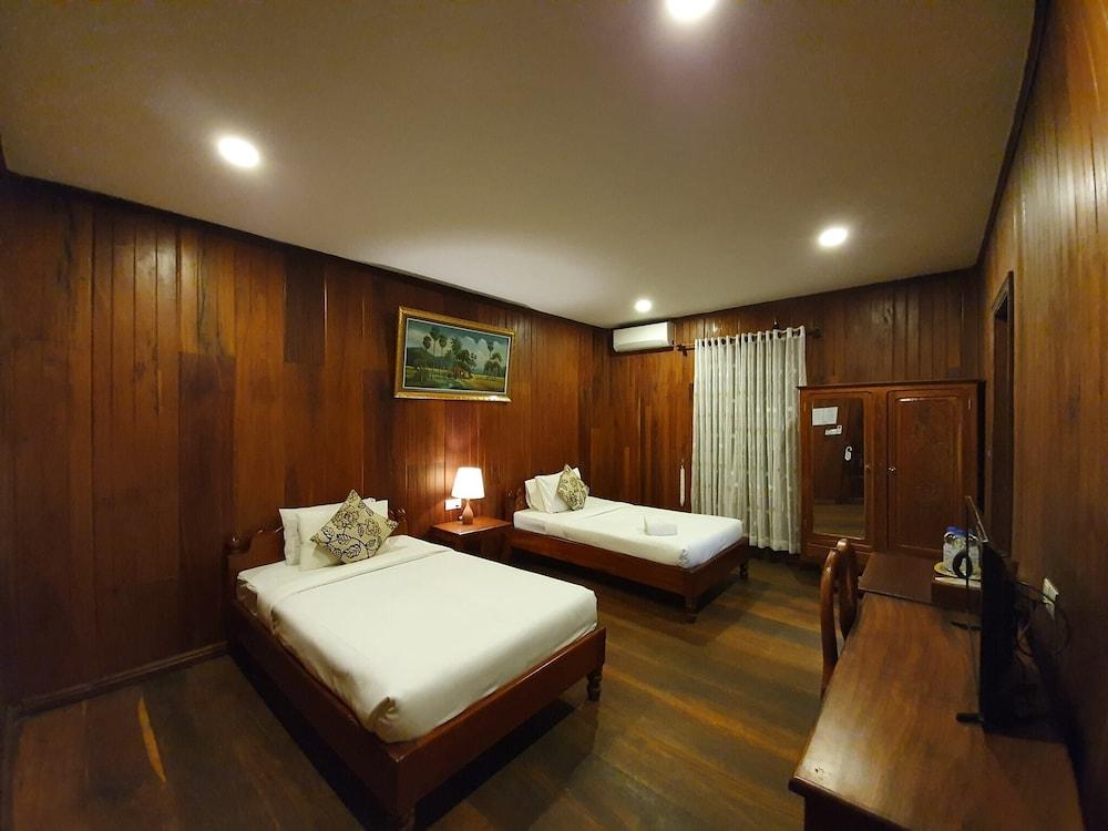 Sam Moon's Hotel Angkor