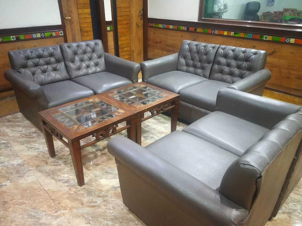 ADB Rooms Hotel Ivory Palace