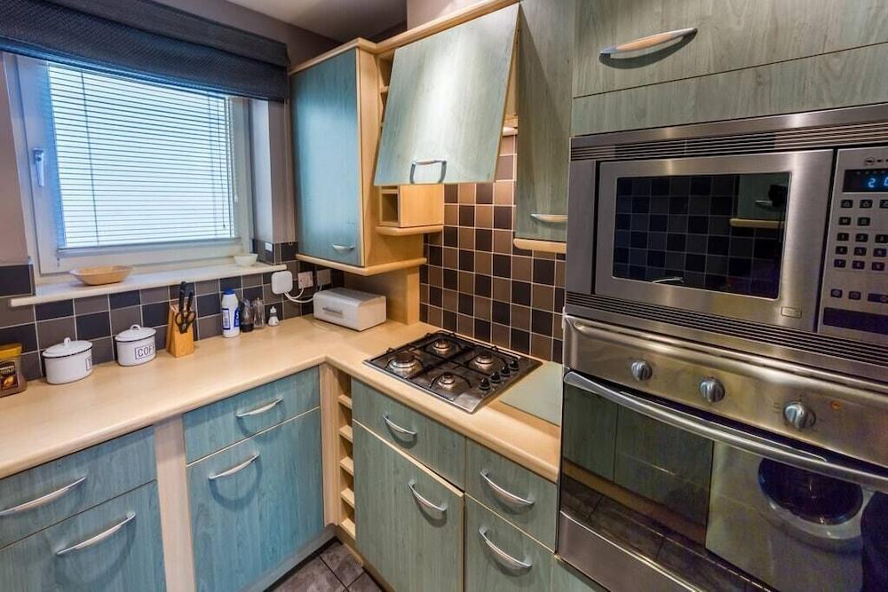 Contemporary Holyrood Apartment