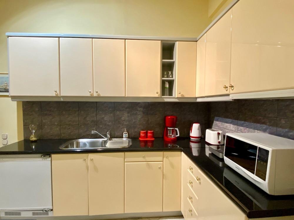 Chic Elegant New Apartment - Kolonaki