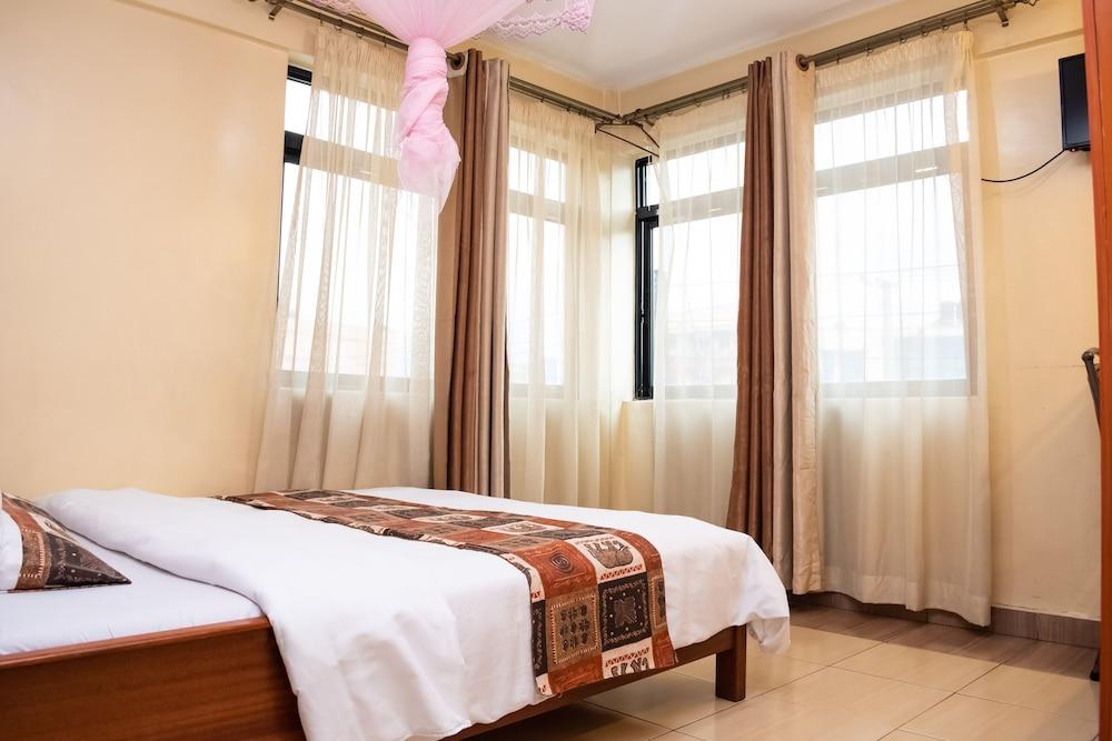 Ngara Riverside Hotel