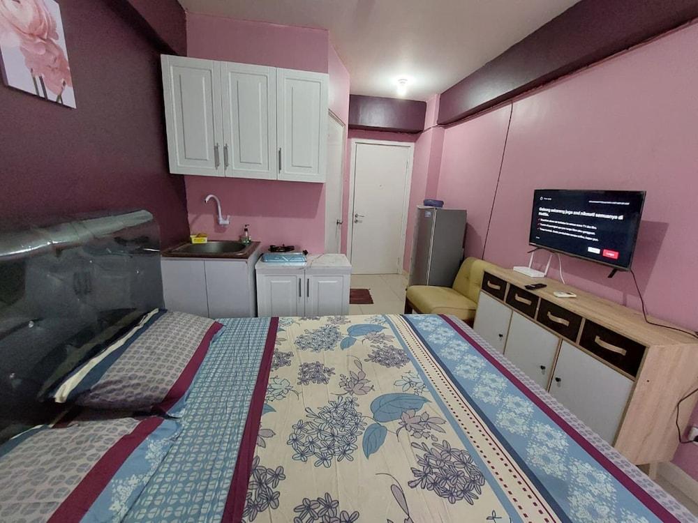 Green Pramuka Apartement By Vici