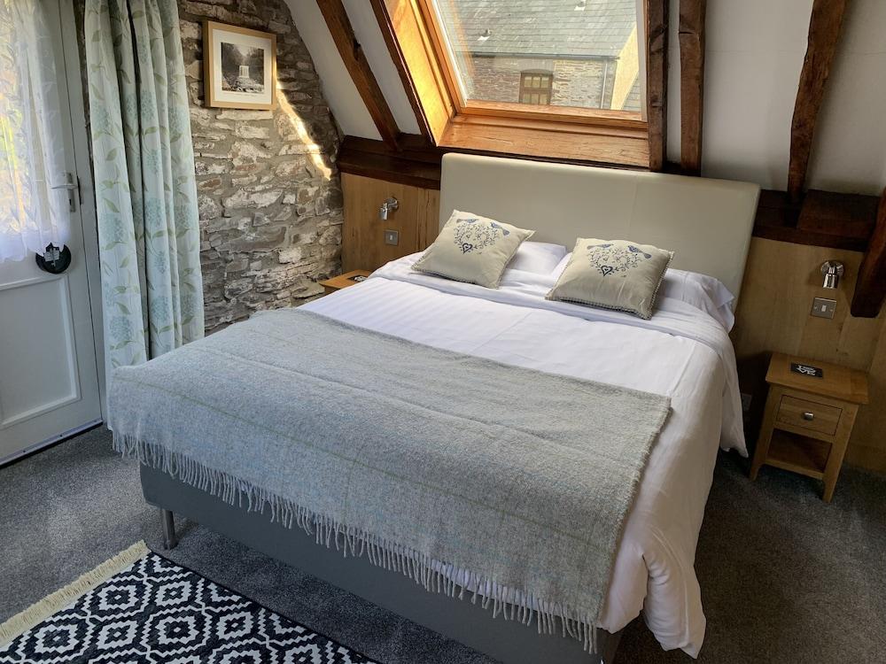 Hilltops Brecon Holiday Cottages