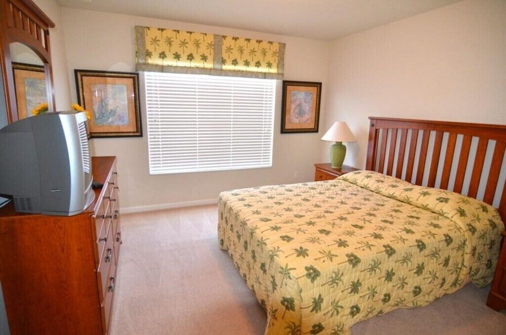 7783tb 5 Bedroom Villa by Redawning