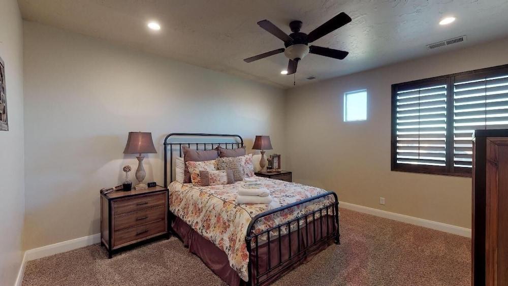 Almost Heaven 4 Bedroom Apts by RedAwning