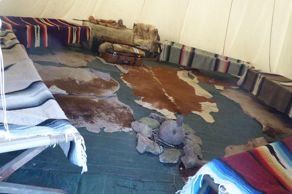 Le Ranch De Calamity Jane Tipis d'hôtes