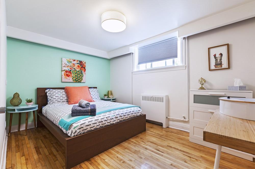 Colourful 2-bedroom Apartment