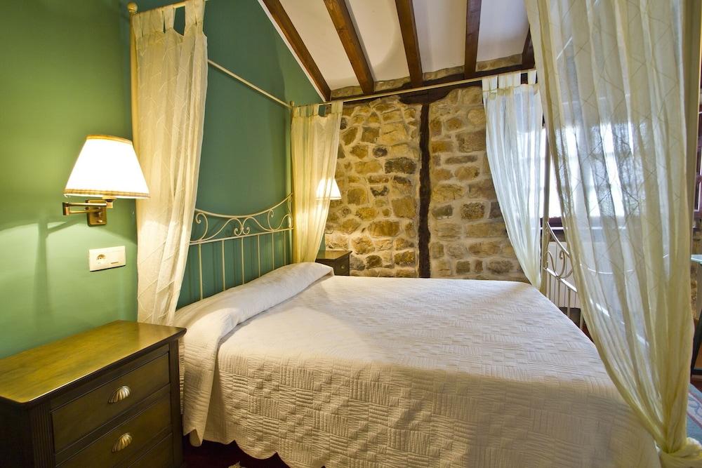 Apartamentos los Brezos