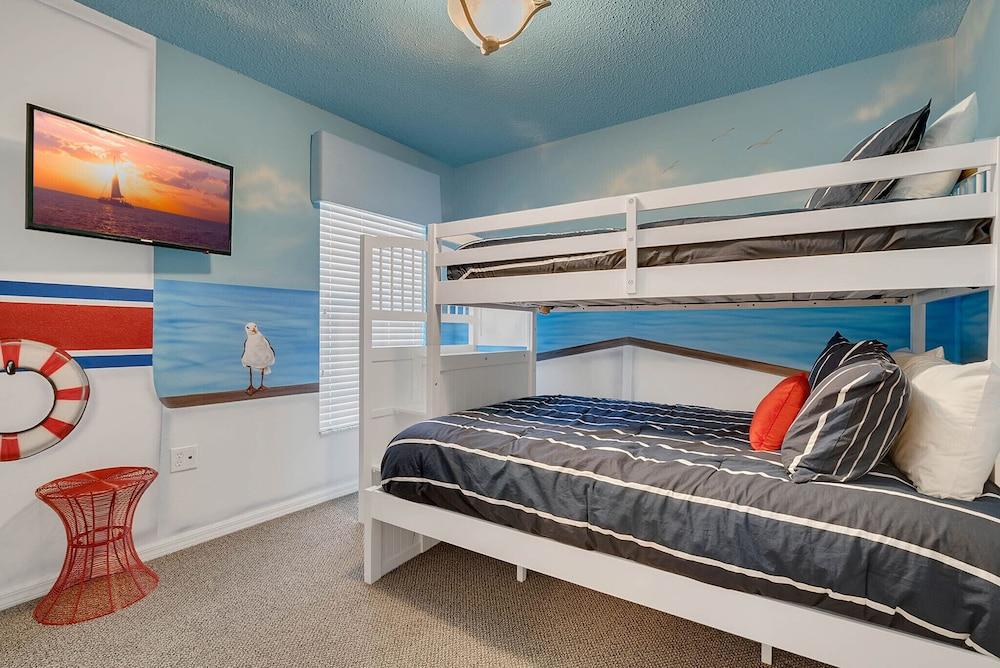 Disney Backstage Villa by VillaDirect