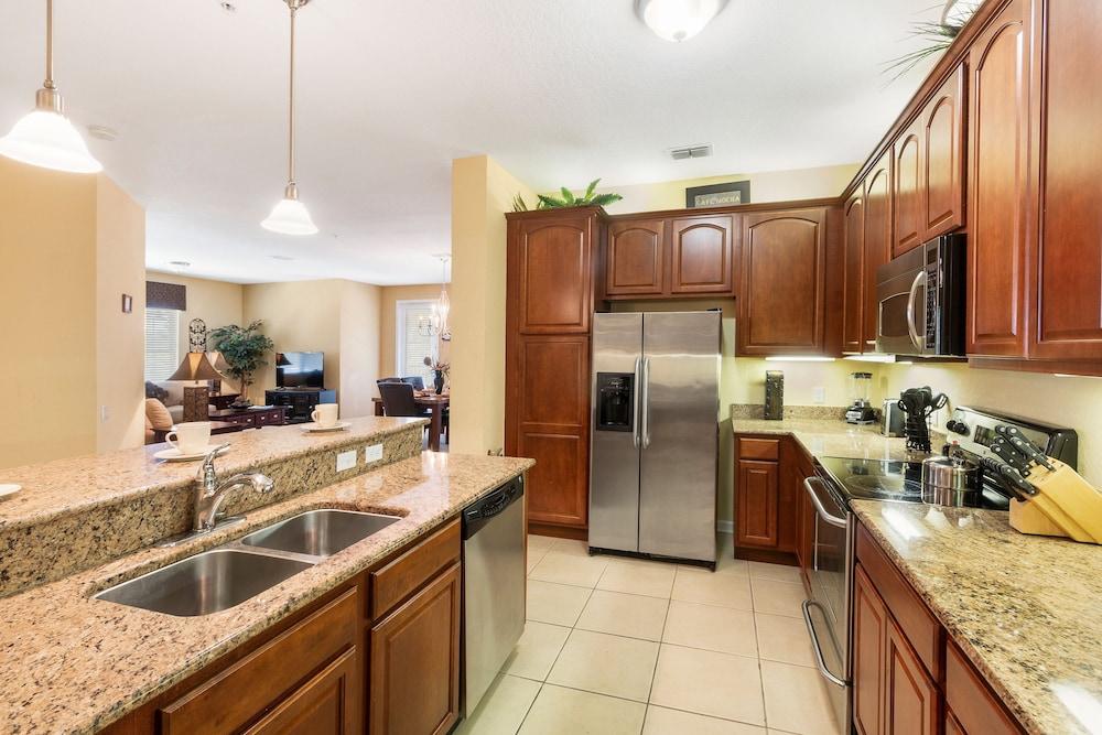 Merlyns Magic by VillaDirect