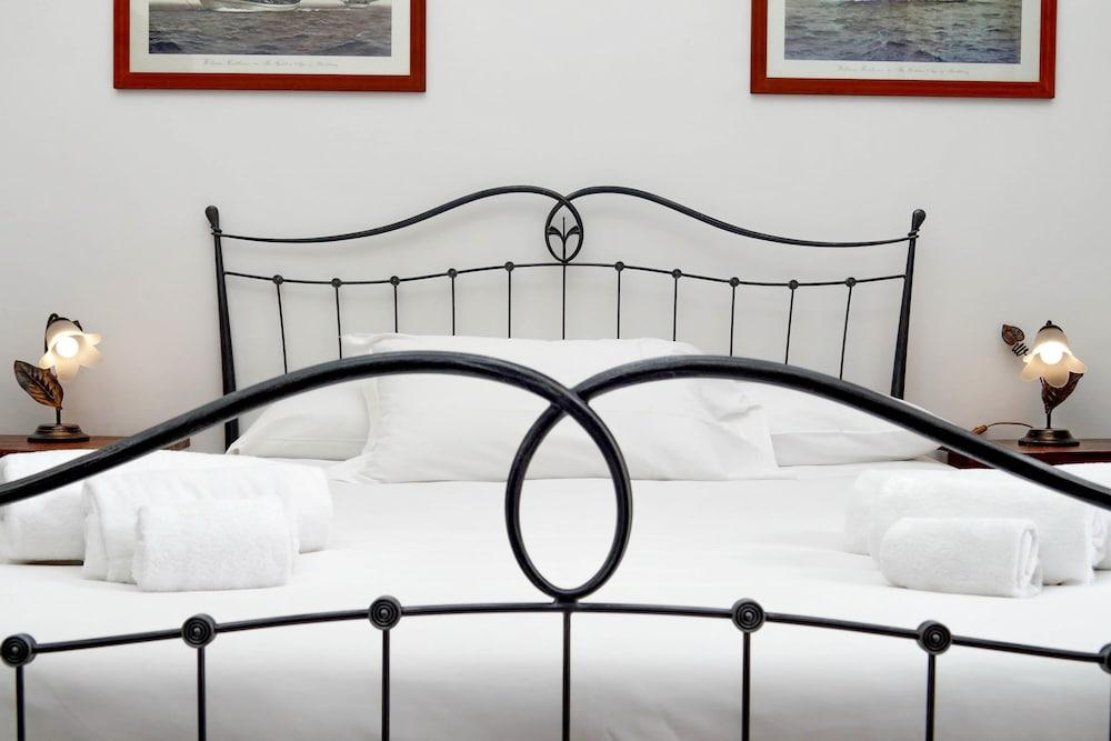 Cavour Square Apartment