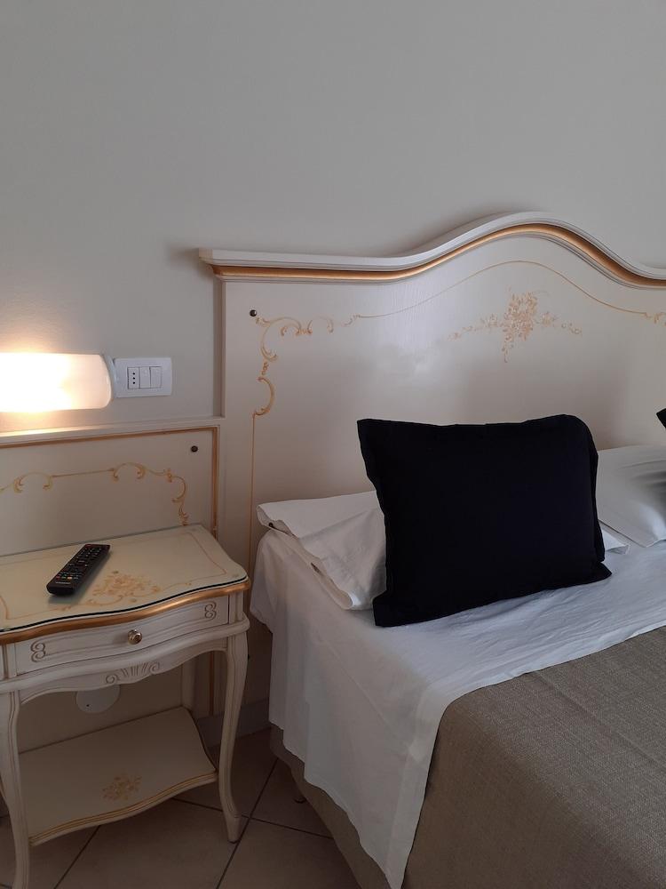 Ariston Vacanze Residence