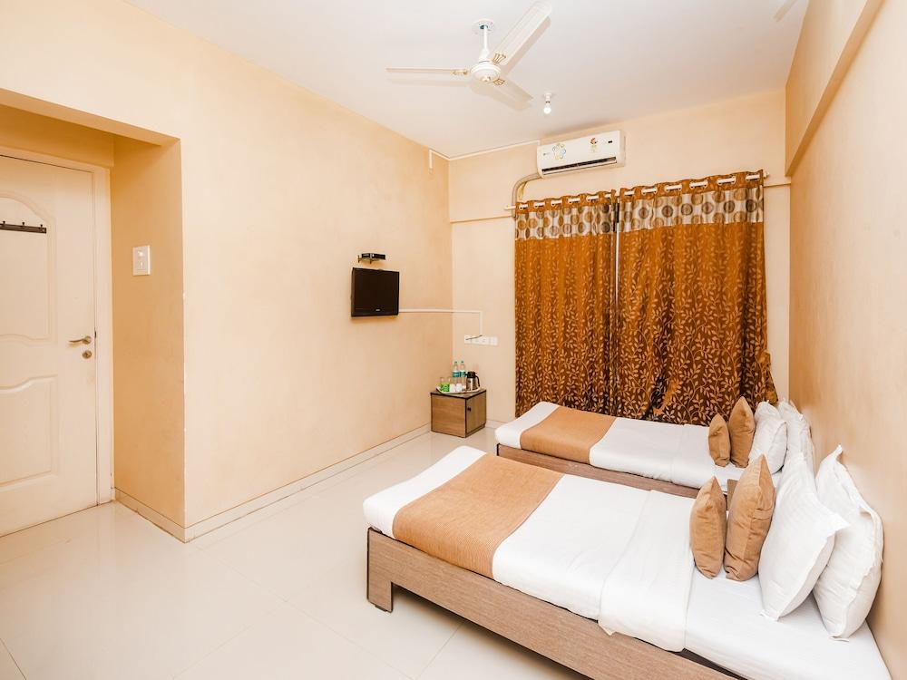 TULIIPSTAYS - Pearl Residency