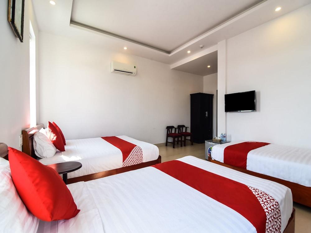 OYO 696 Cam Ranh Hotel 1