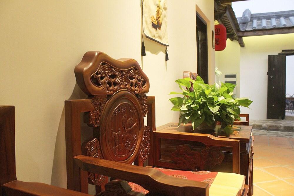 Chaozhou Shifeng Yingbin Inn