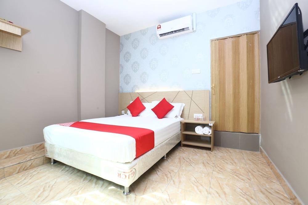 Super OYO 89771 Dane & Shue