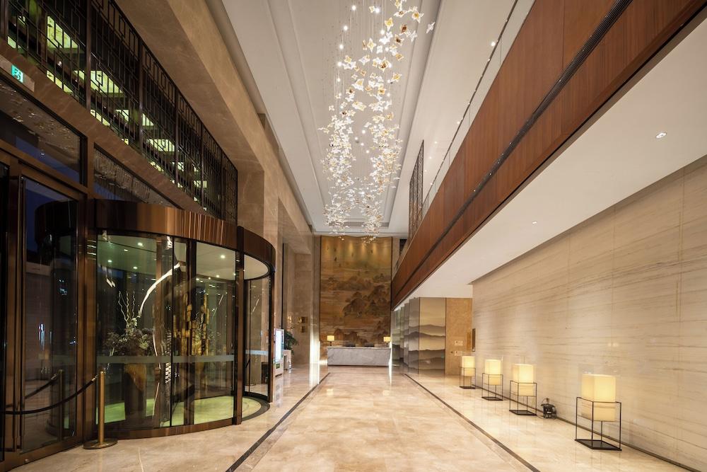 Wuhan Optics Valley Convention Hotel