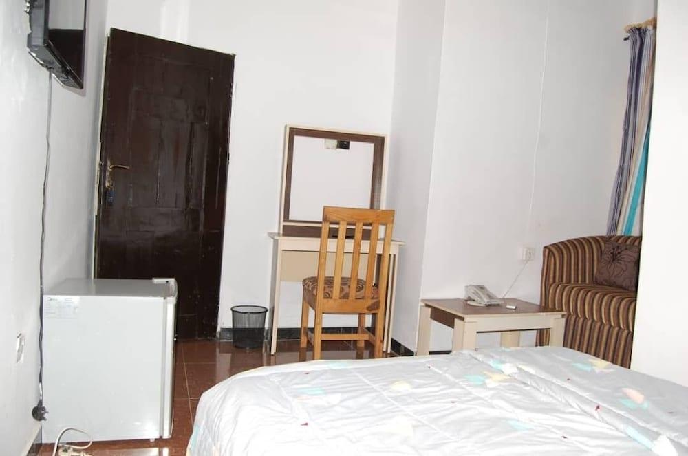 West Point Ile-Oluji Hotel & Suites