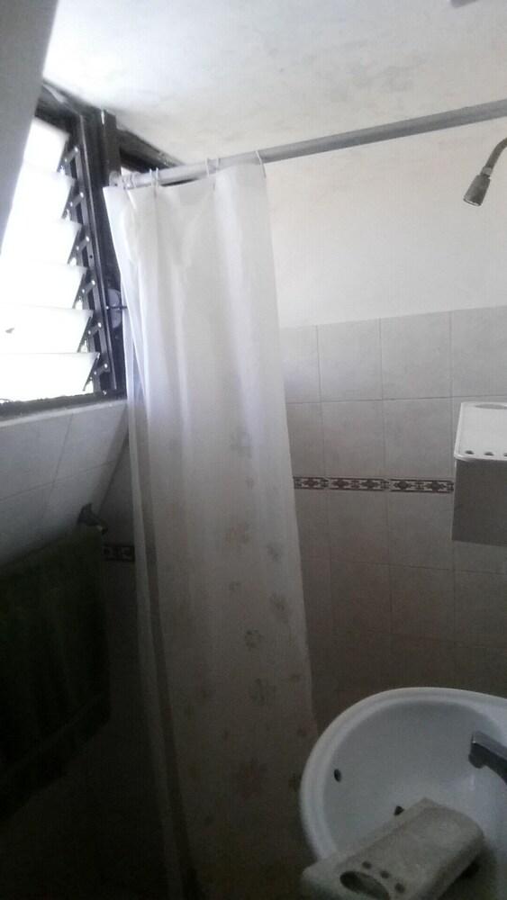 Adriano's Apartahotel