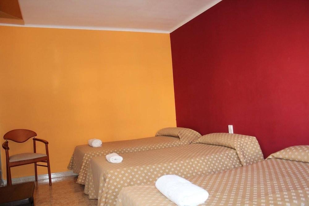 Hostal Isla Cristina Mataró