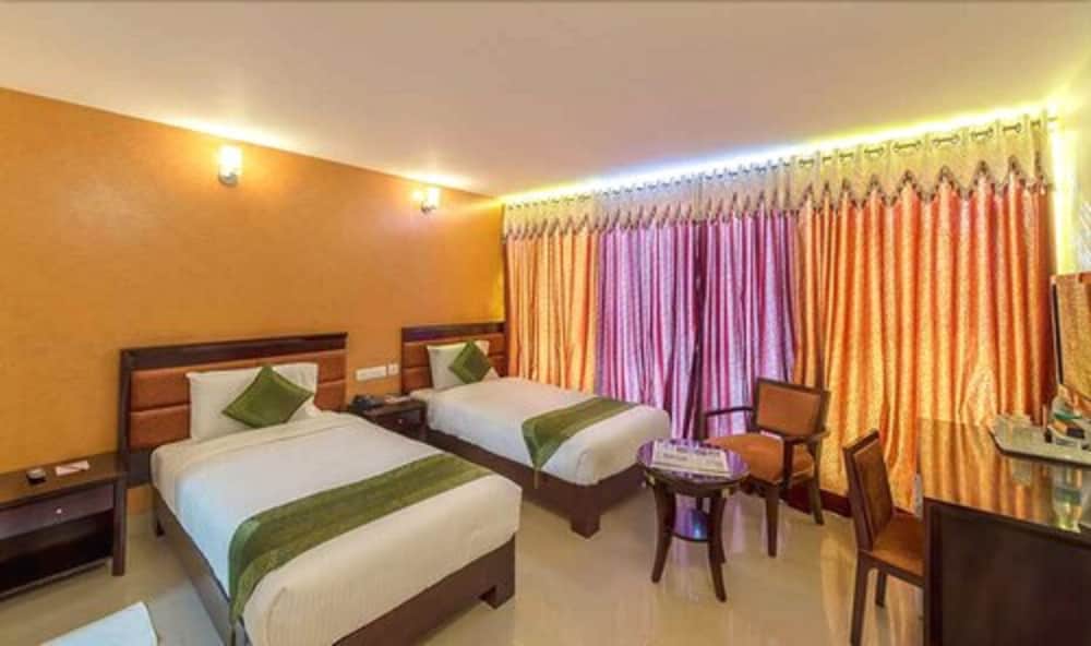 Hotel Crystal Castle