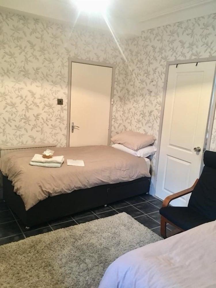 Macleods Guest House