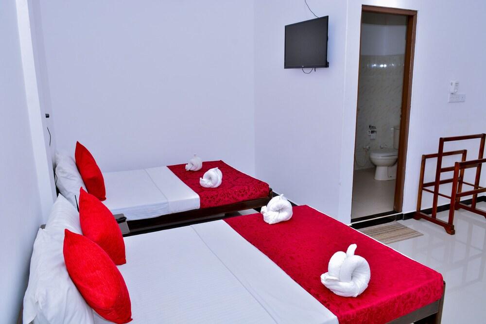 Hotel Aathithan Trincomalee