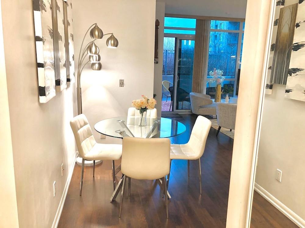 Toronto Downtown Suites Private Terrace