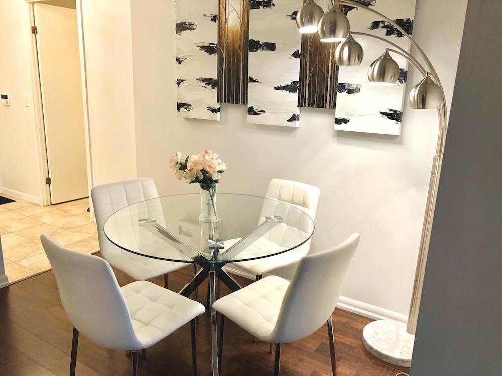 Toronto Downtown Suites Private Terrace