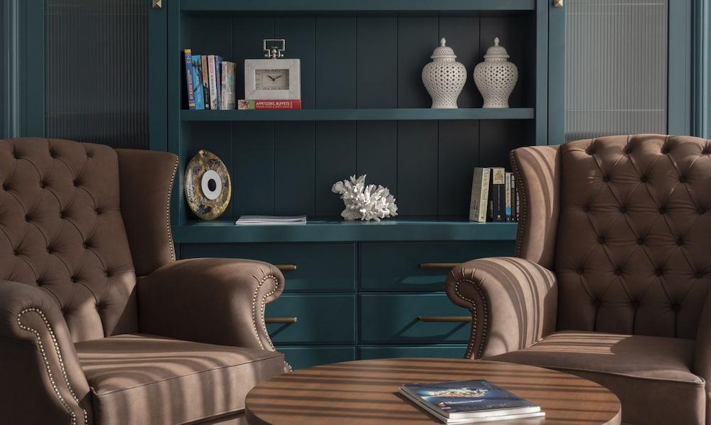 Vivid Blue Serenity Resort