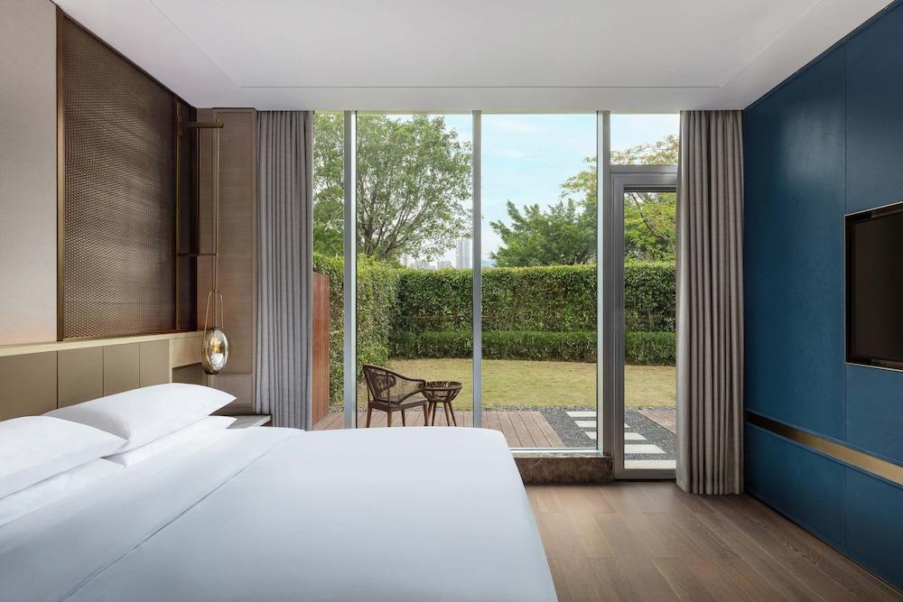 Midea Shunde Tribute Portfolio Hotel