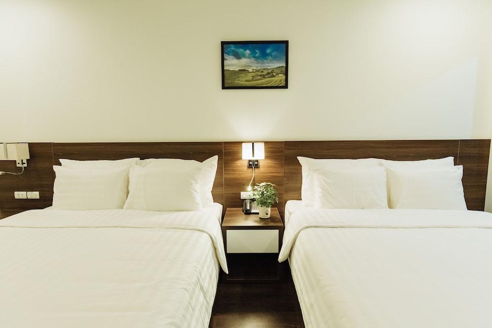 Paragon House & Residence