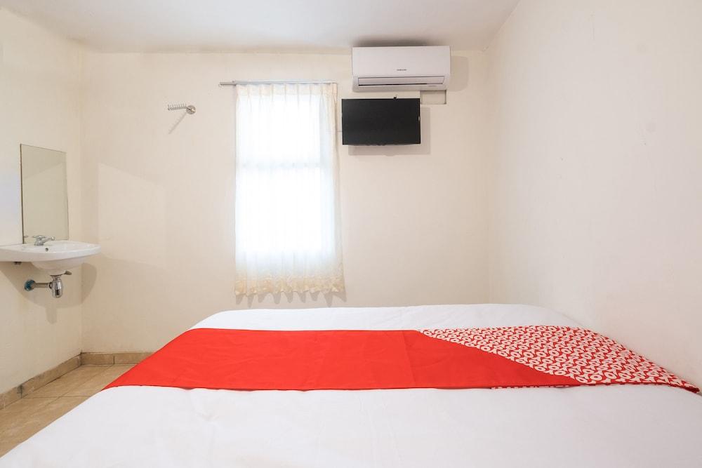 OYO 2173 Bnv House Babarsari